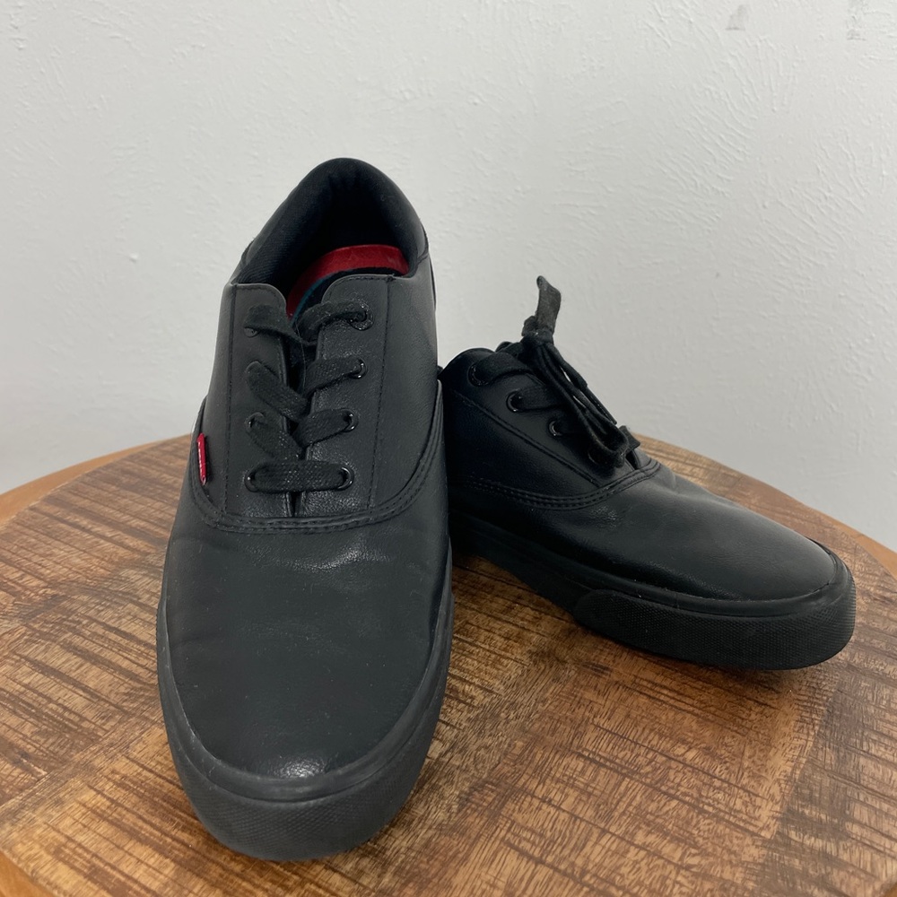 Levi’s Black Leather Casual Sneaker